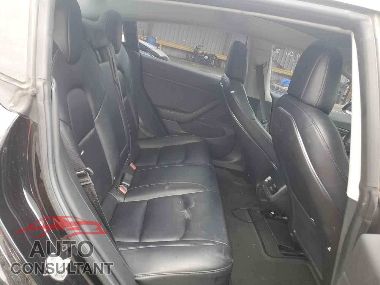 TESLA MODEL 3 2018 - 5YJ3E1EB3JF071355