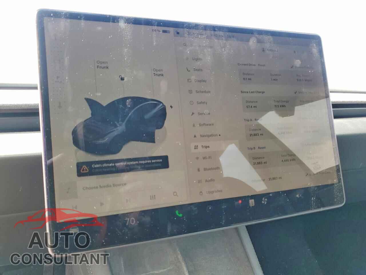 TESLA MODEL 3 2024 - 5YJ3E1EA9RF826883