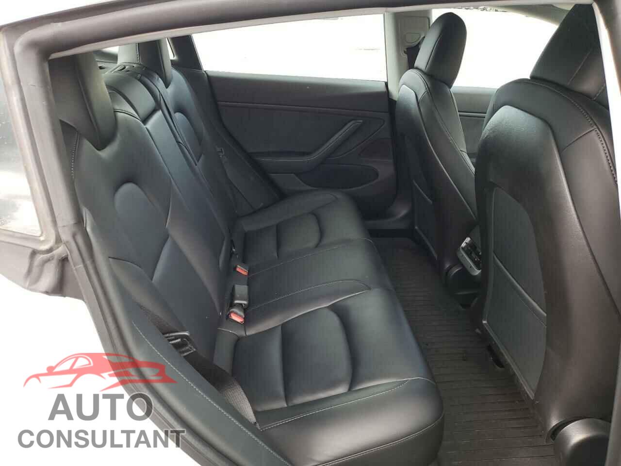 TESLA MODEL 3 2020 - 5YJ3E1EB2LF667656