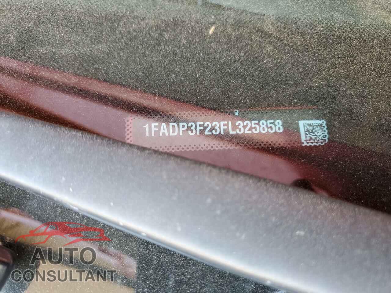 FORD FOCUS 2015 - 1FADP3F23FL325858