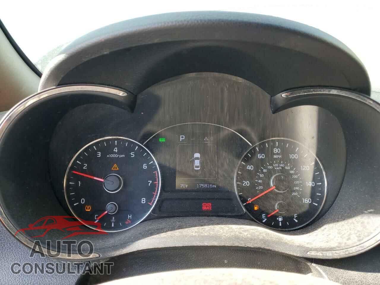 KIA FORTE 2018 - 3KPFL4A79JE226177