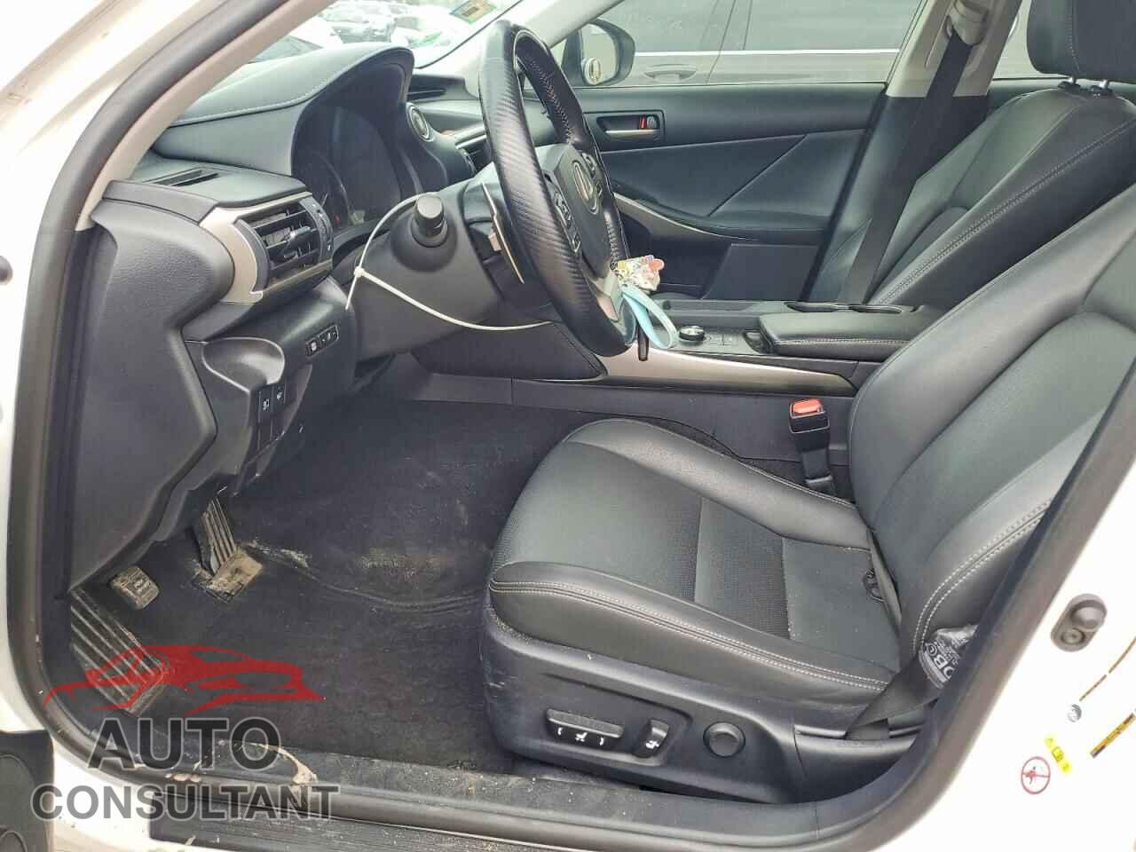 LEXUS IS 2017 - JTHCM1D23H5022977