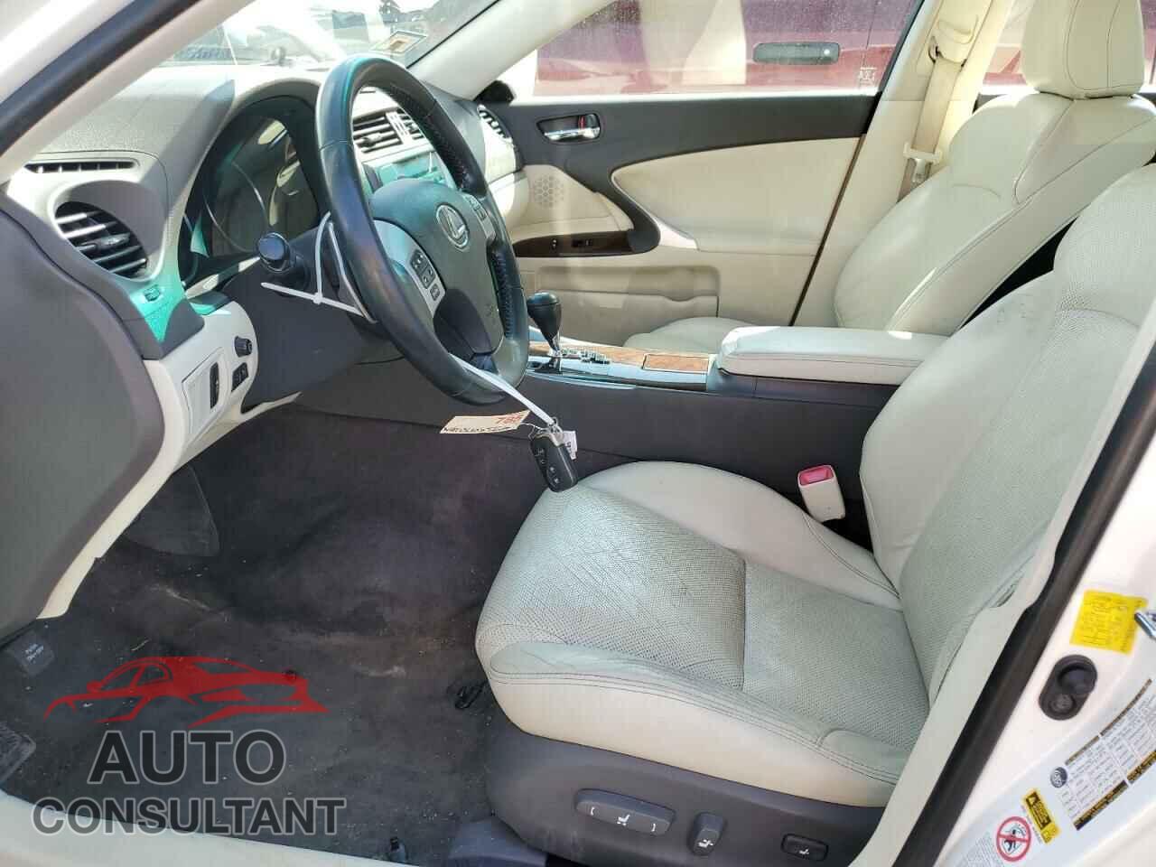 LEXUS IS 2013 - JTHCF5C2XD5063555