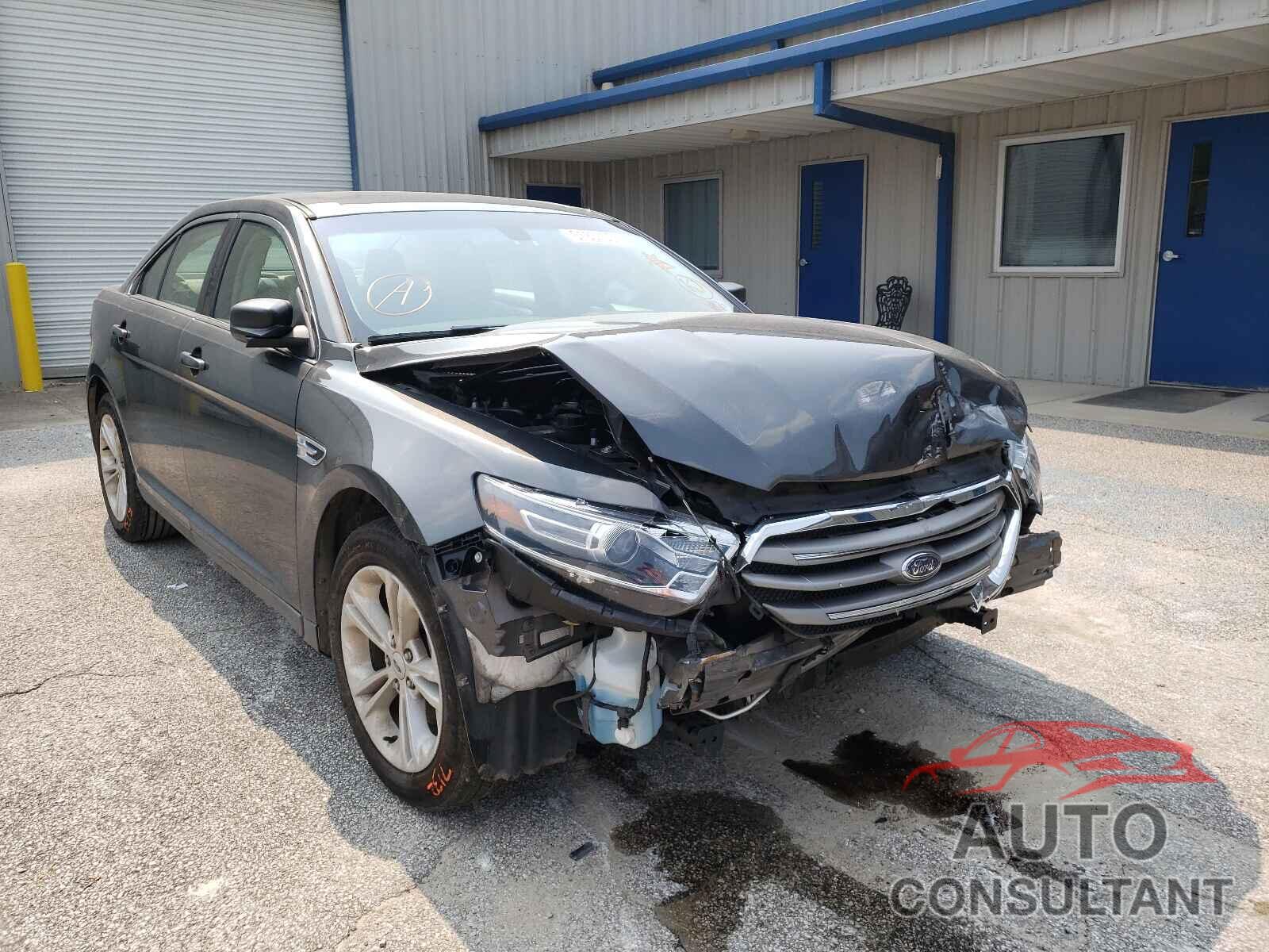 FORD TAURUS 2018 - 1FAHP2D82JG142231