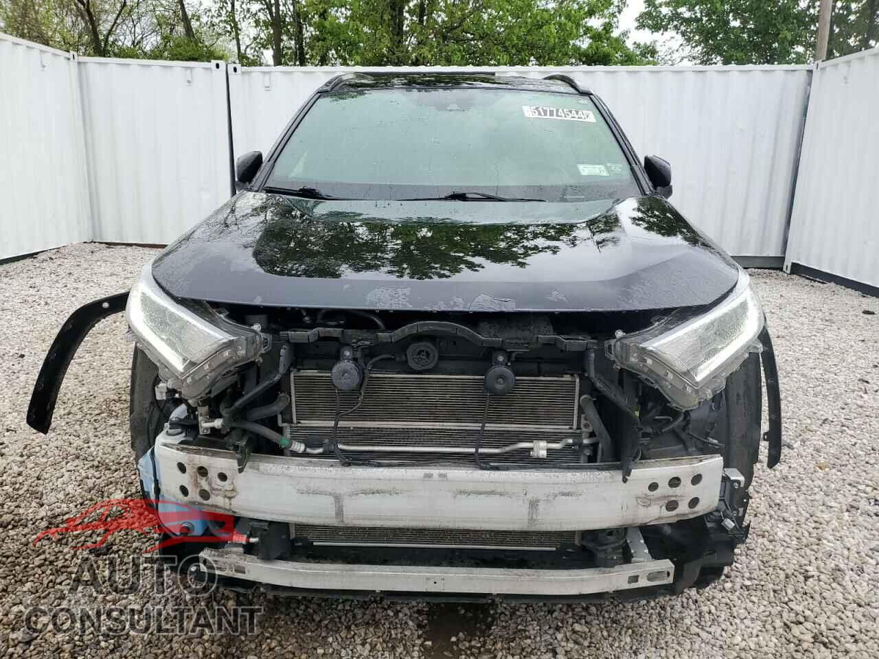TOYOTA RAV4 2021 - JTMCB3FV8MD018496