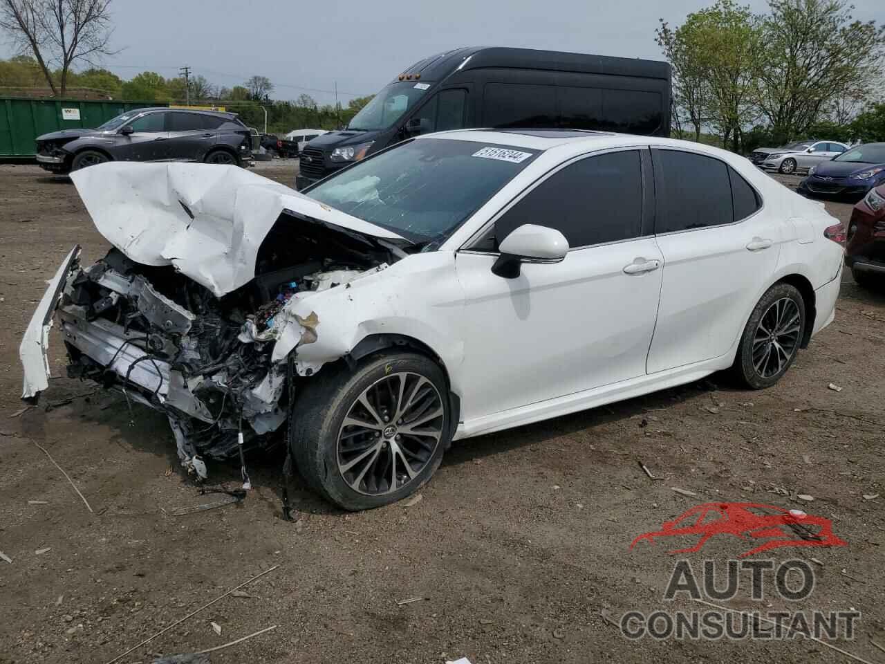 TOYOTA CAMRY 2018 - 4T1B11HK4JU621698