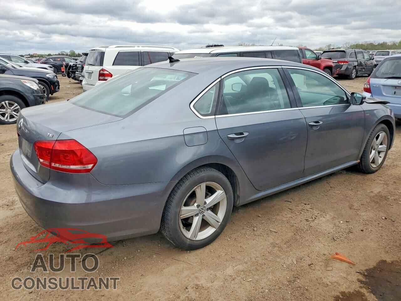 VOLKSWAGEN PASSAT 2015 - 1VWAT7A32FC112493