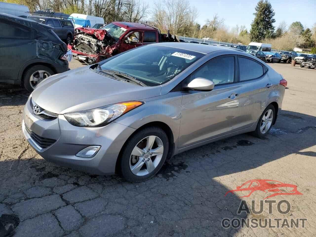 HYUNDAI ELANTRA 2013 - KMHDH4AE8DU915250