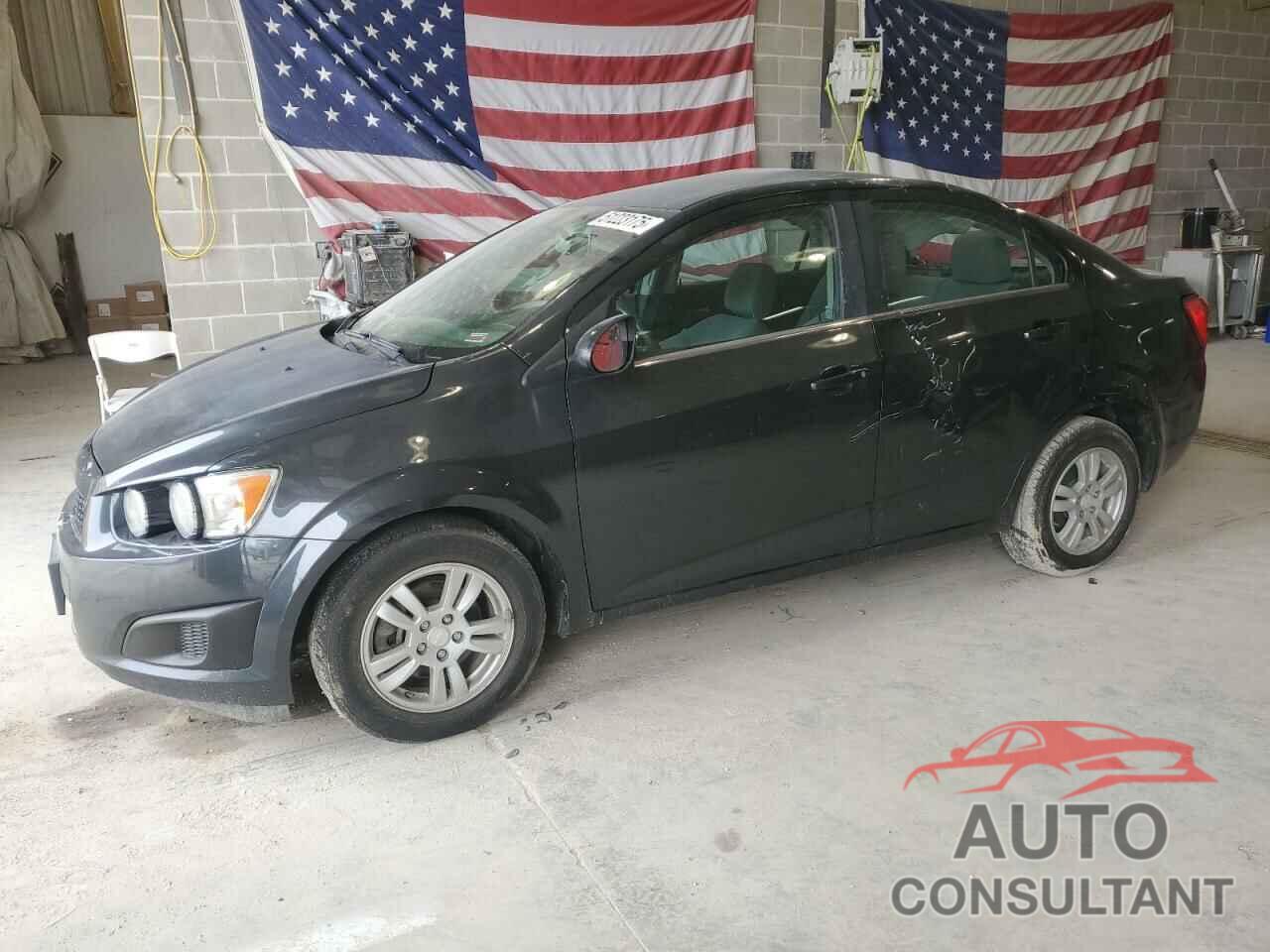 CHEVROLET SONIC 2015 - 1G1JC5SB5F4132270