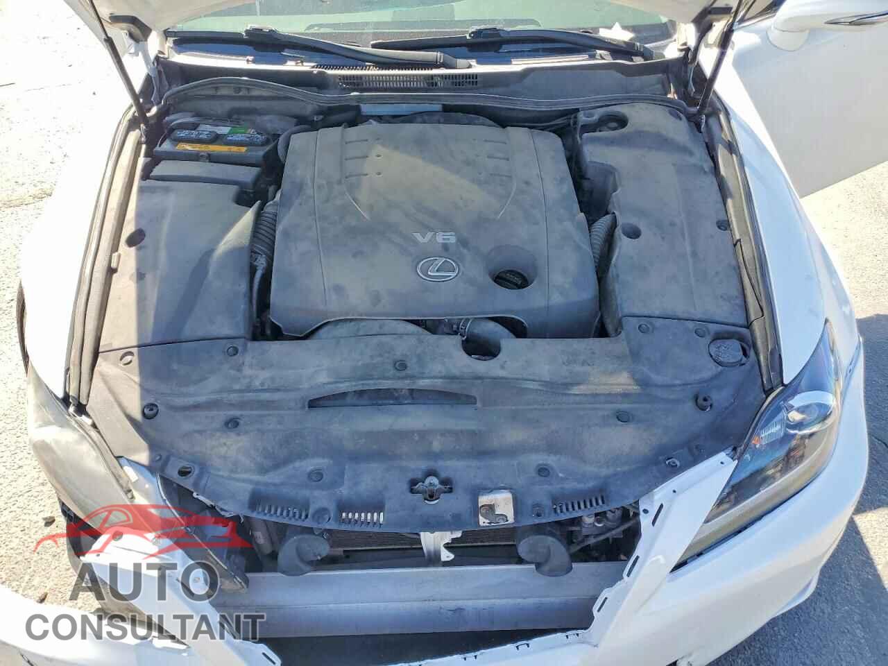 LEXUS IS 2011 - JTHCF5C20B5051072