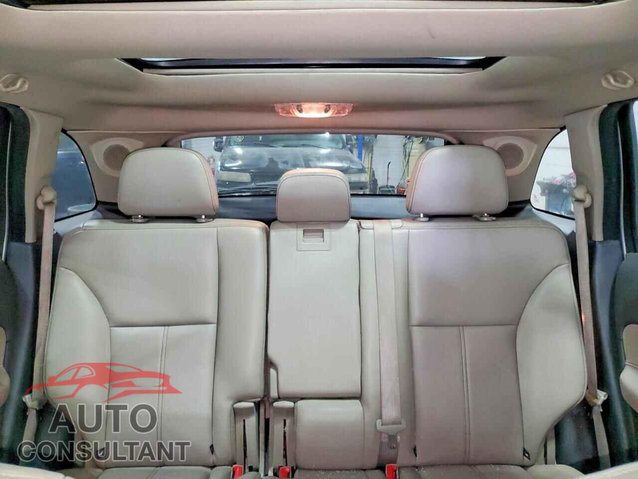 FORD EDGE 2011 - 2FMDK4KC0BBB59012
