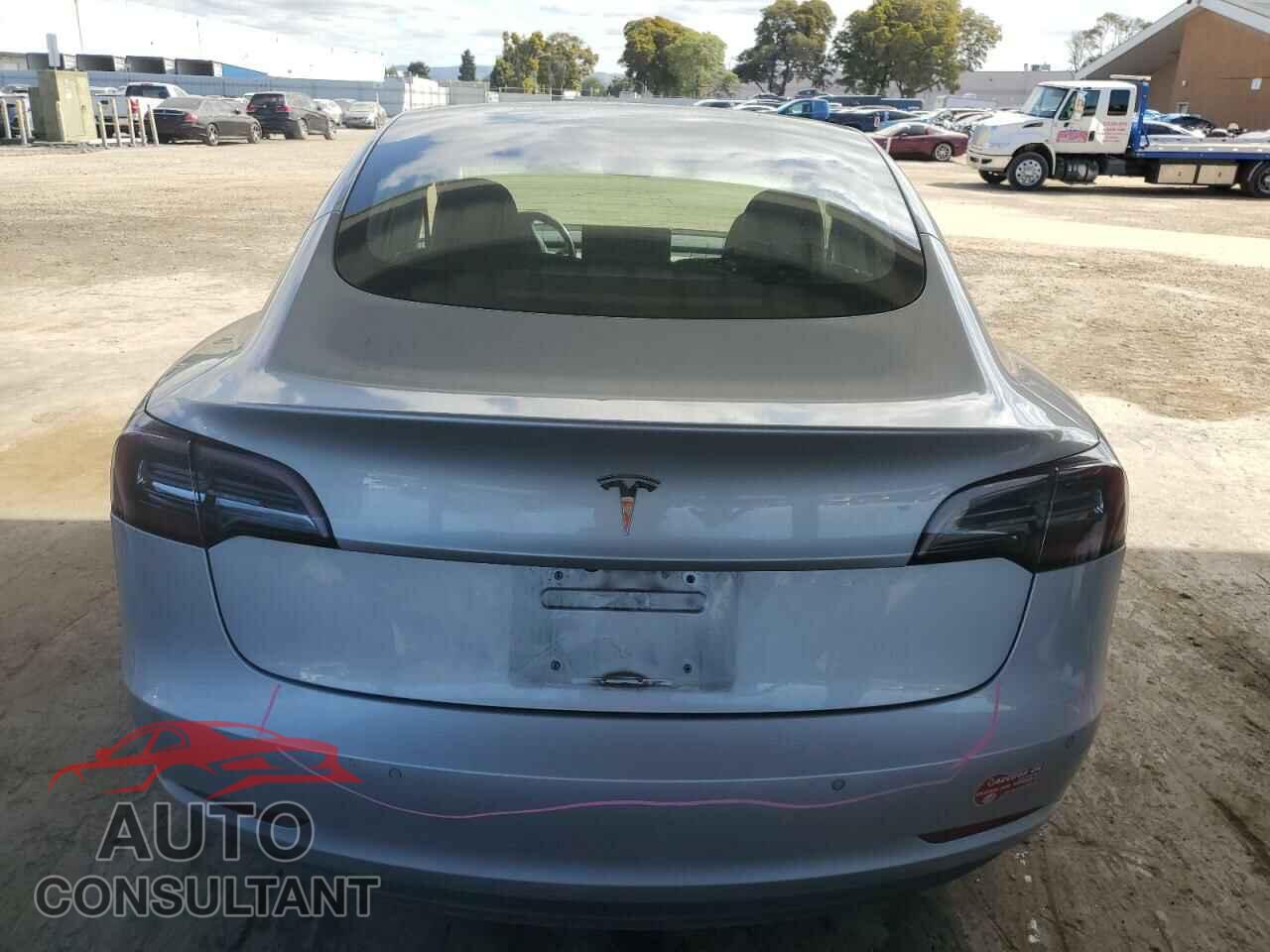 TESLA MODEL 3 2018 - 5YJ3E1EA2JF017925