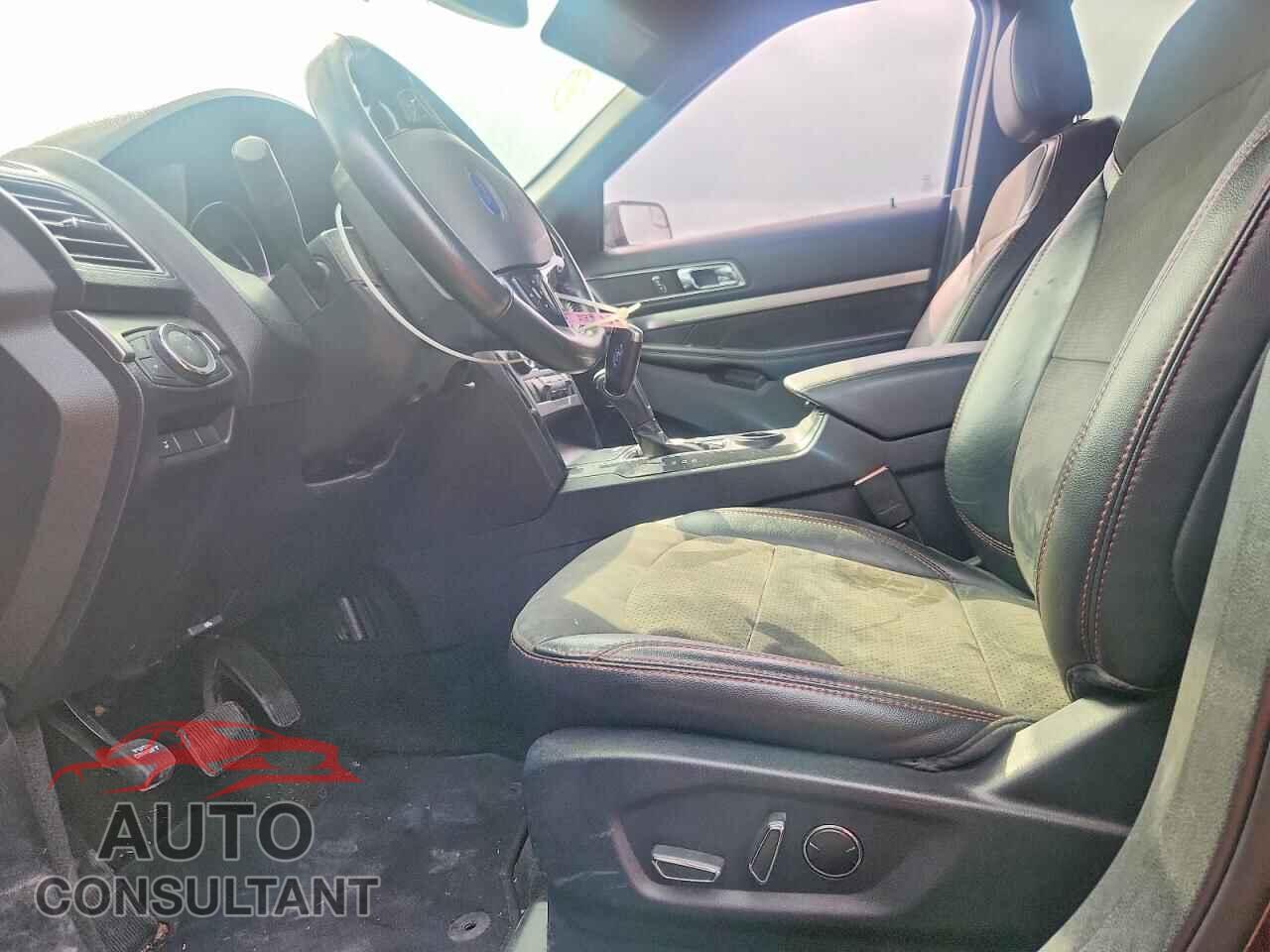 FORD EXPLORER 2018 - 1FM5K7D83JGB88848