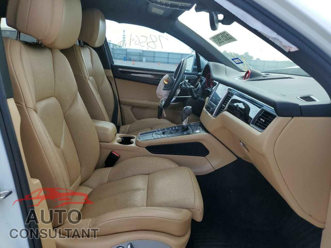 PORSCHE MACAN 2017 - WP1AA2A59HLB05605