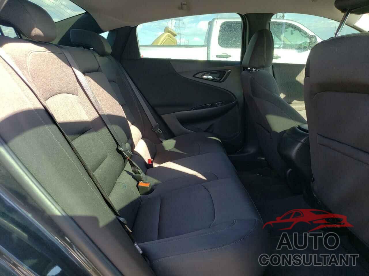 CHEVROLET MALIBU 2017 - 1G1ZB5ST2HF220764