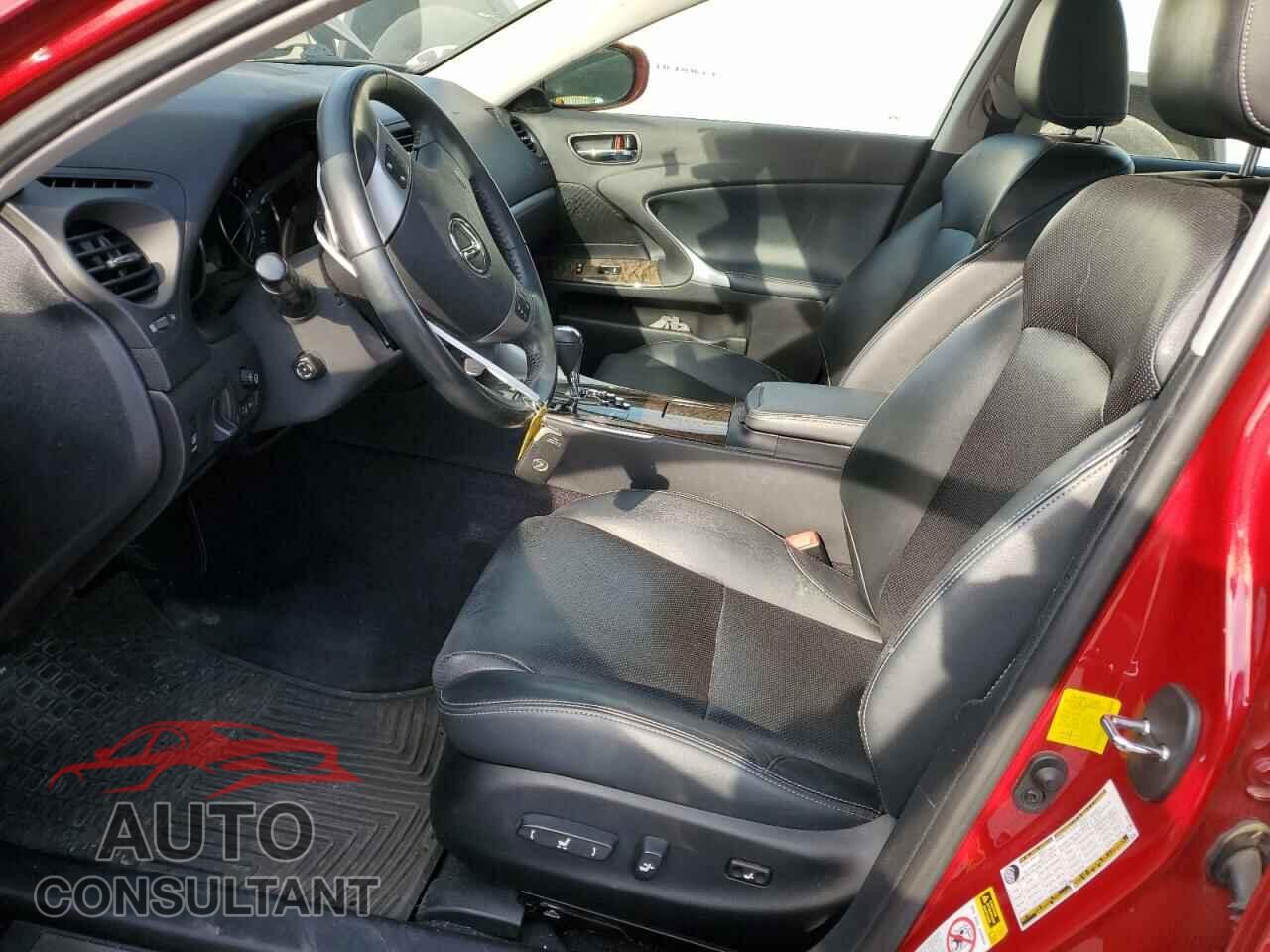 LEXUS IS 2011 - JTHCF5C25B5051696