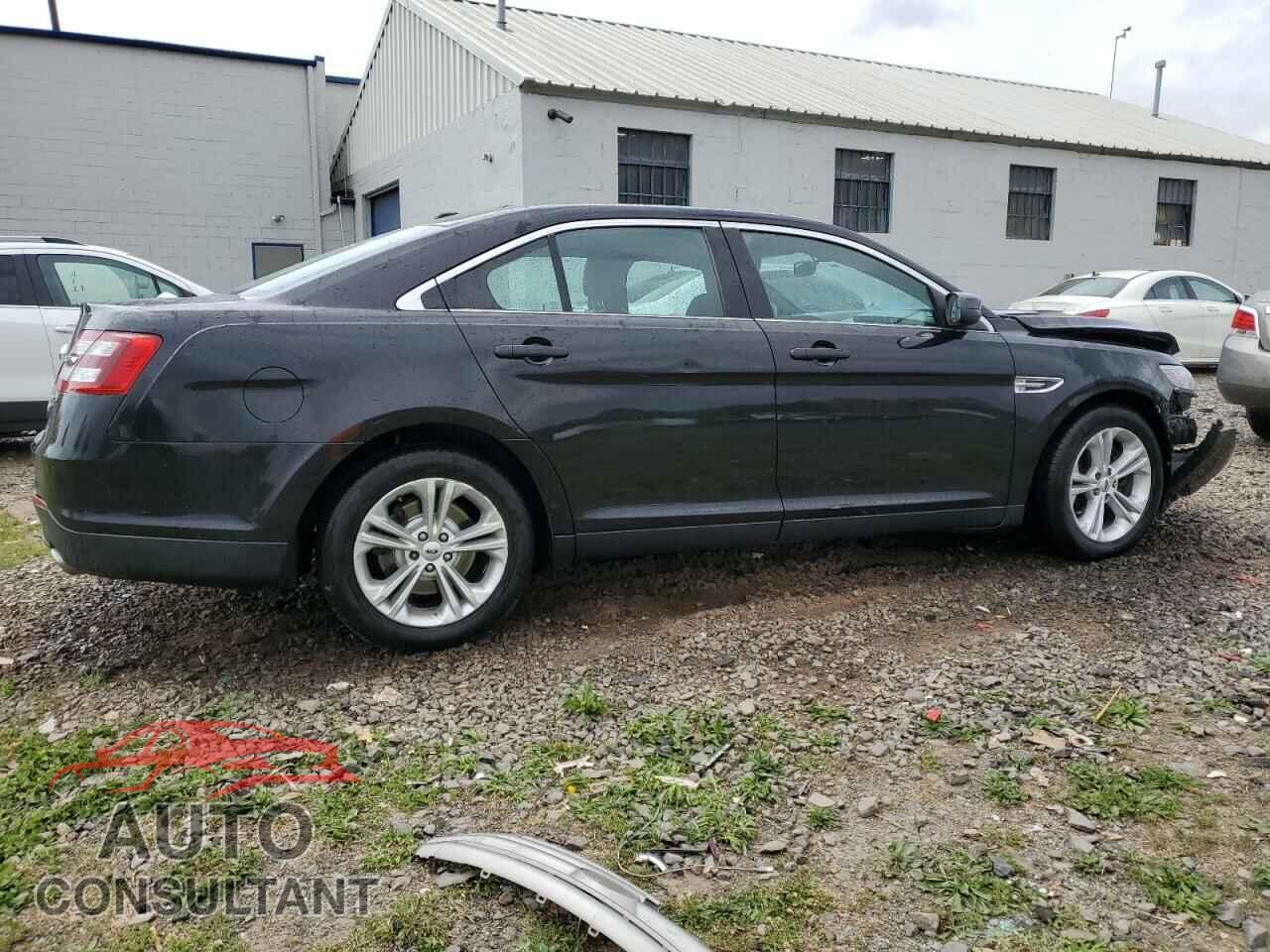 FORD TAURUS 2018 - 1FAHP2H87JG133079