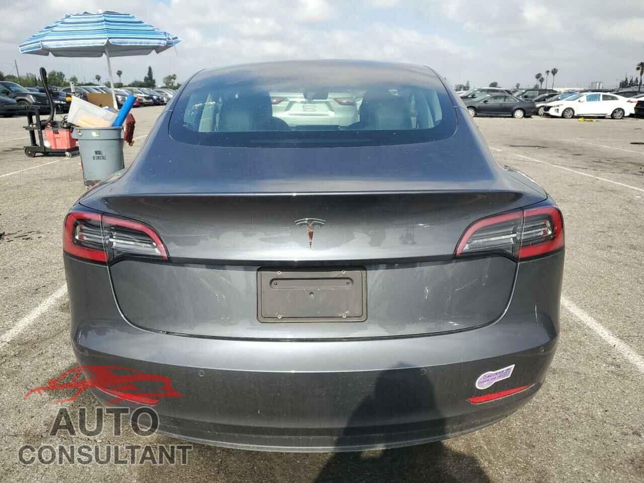 TESLA MODEL 3 2019 - 5YJ3E1EA9KF307659