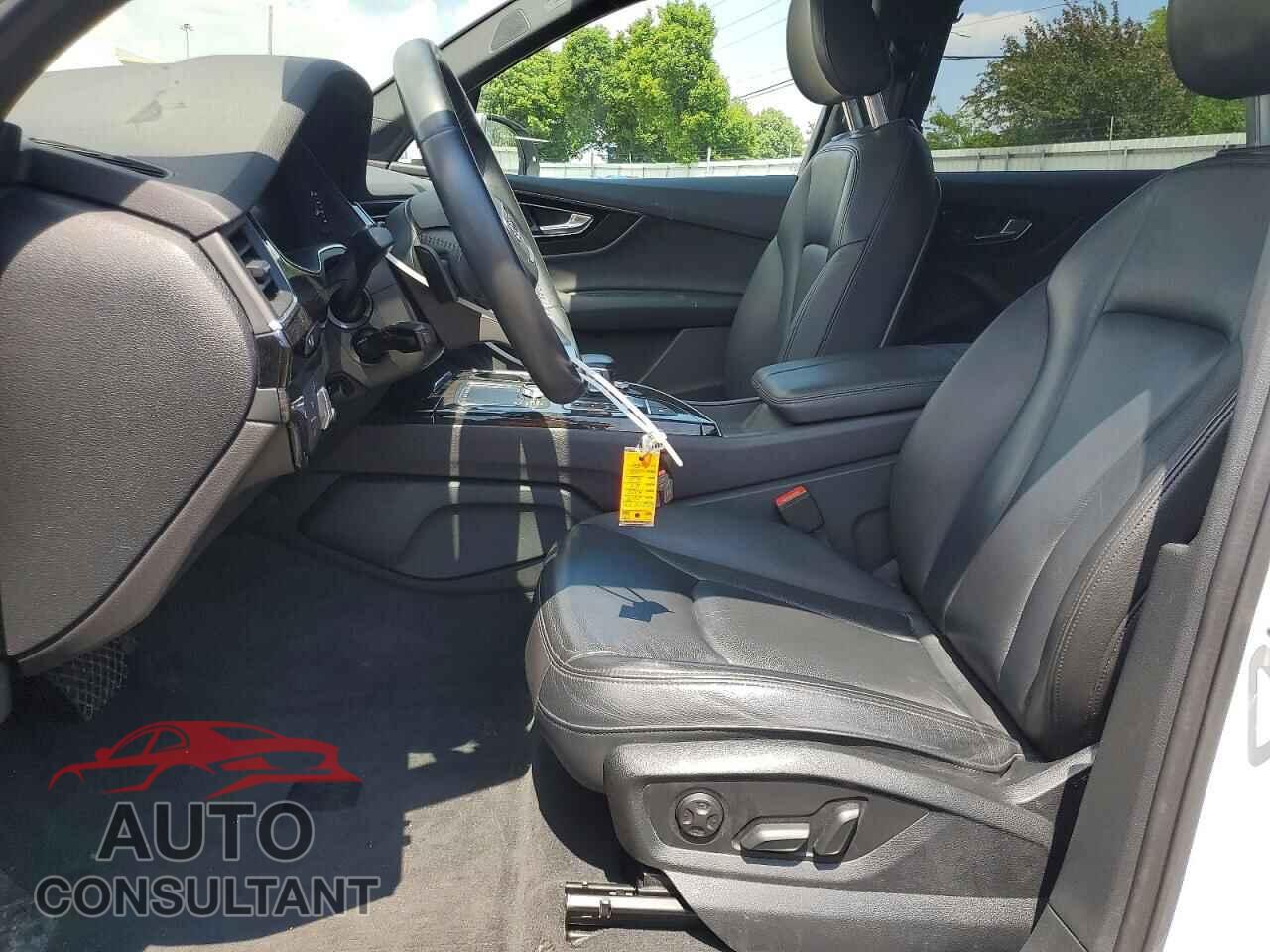 AUDI Q7 2019 - WA1LAAF70KD023577