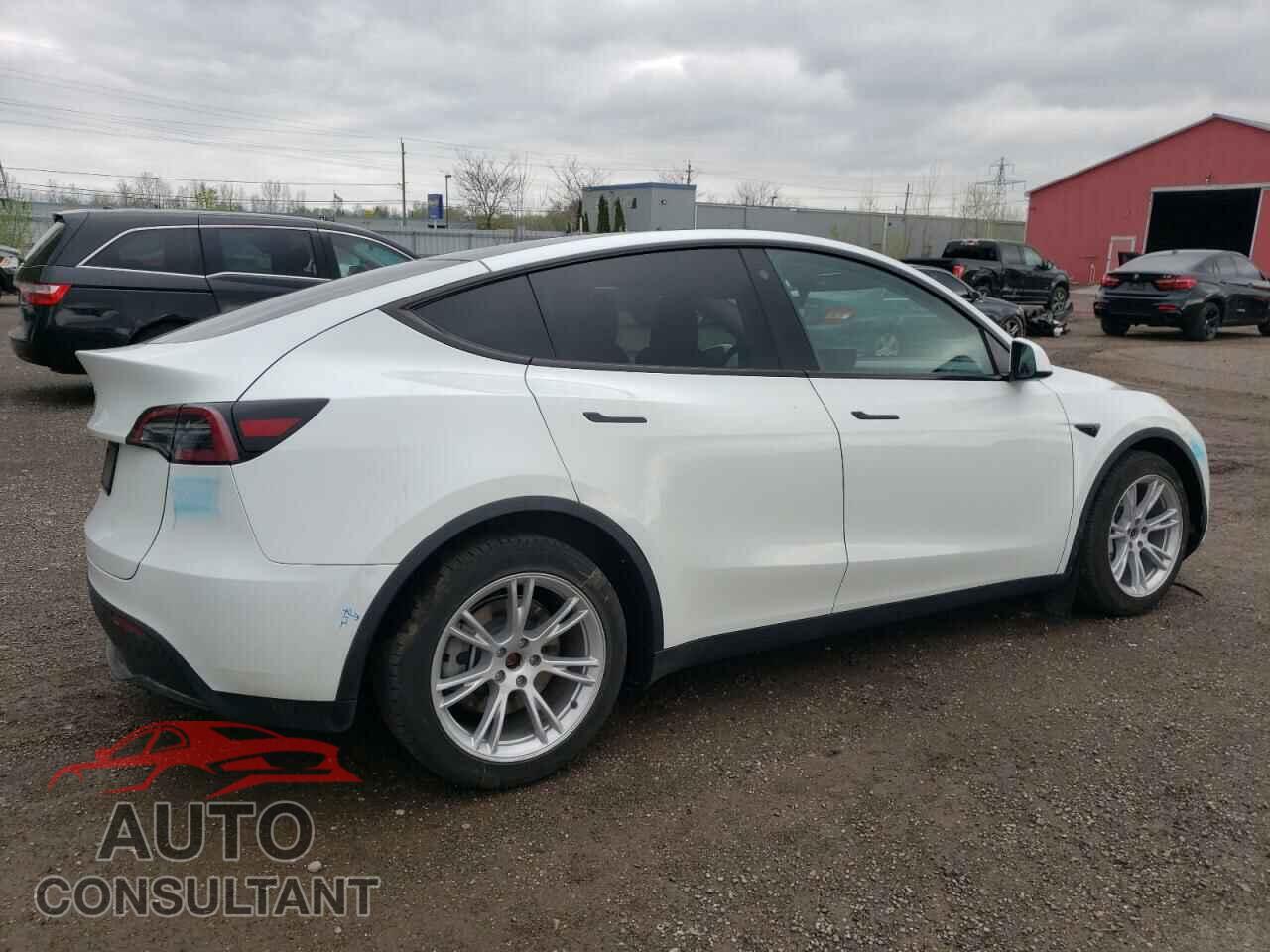 TESLA MODEL Y 2023 - LRWYGDFD4PC929579