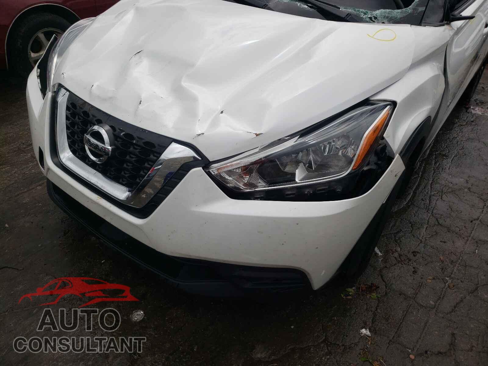 NISSAN KICKS 2019 - 3N1CP5CU3KL477776