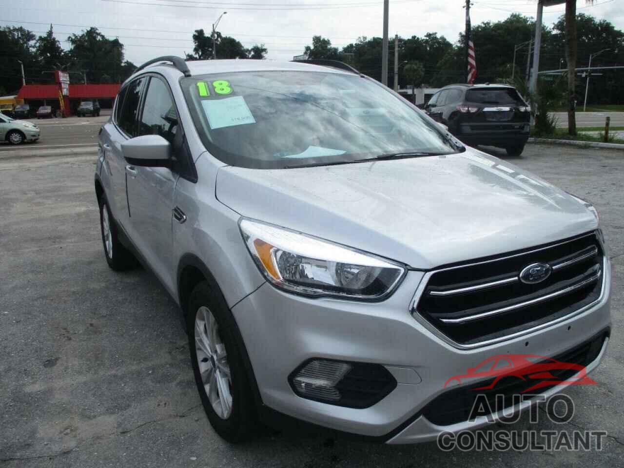 FORD ESCAPE 2018 - 1FMCU0GD7JUB05229