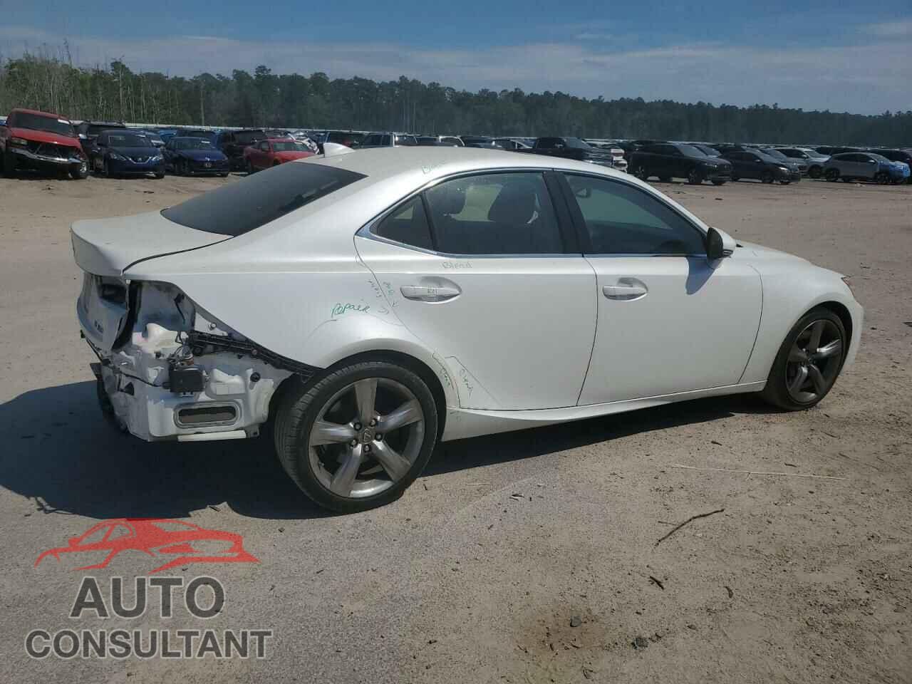 LEXUS IS 2014 - JTHBE1D29E5000664