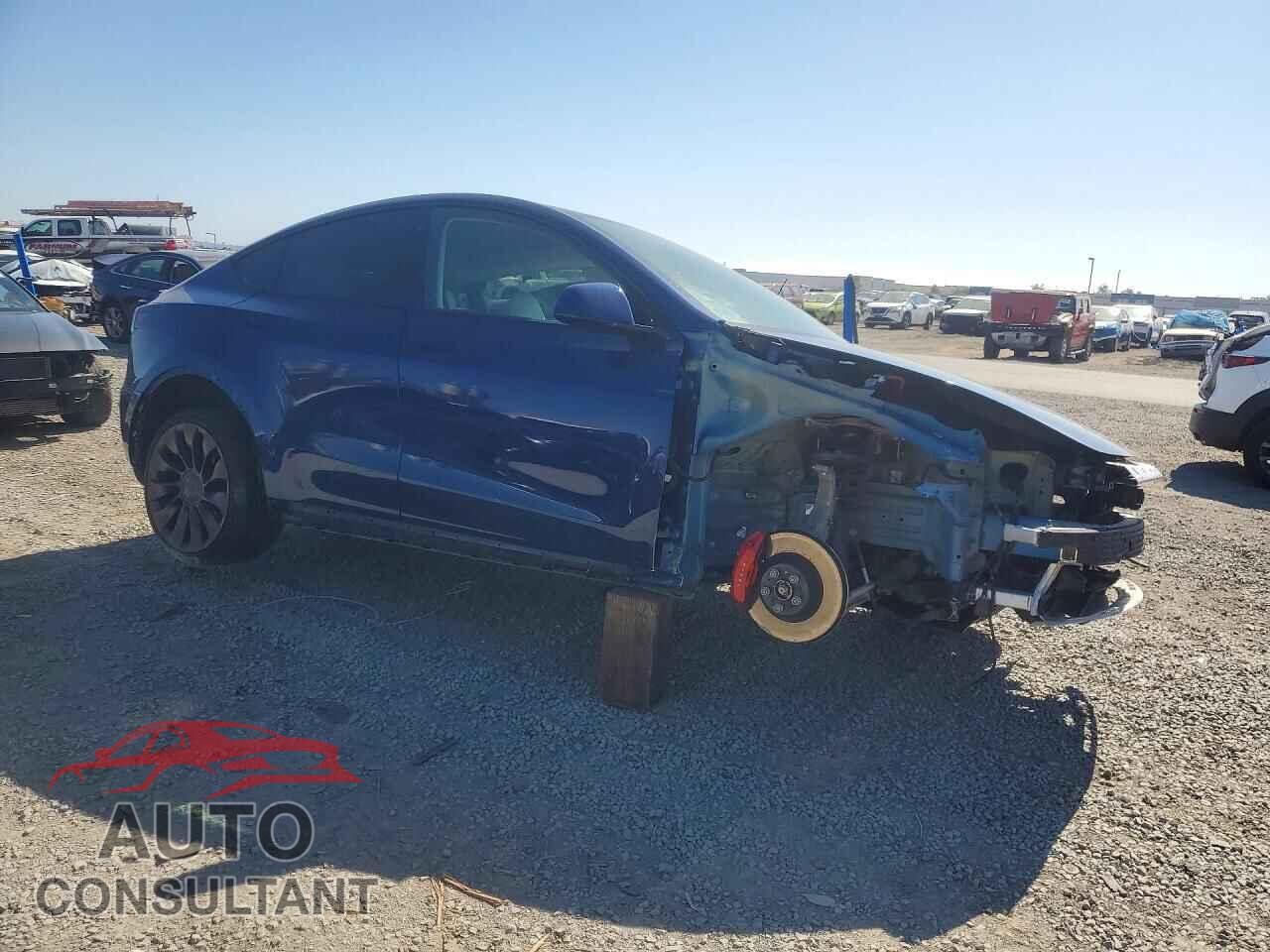 TESLA MODEL Y 2021 - 5YJYGDEFXMF215864