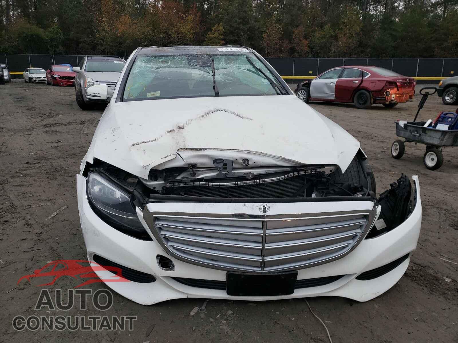 MERCEDES-BENZ C CLASS 2016 - 55SWF4KB8GU142251