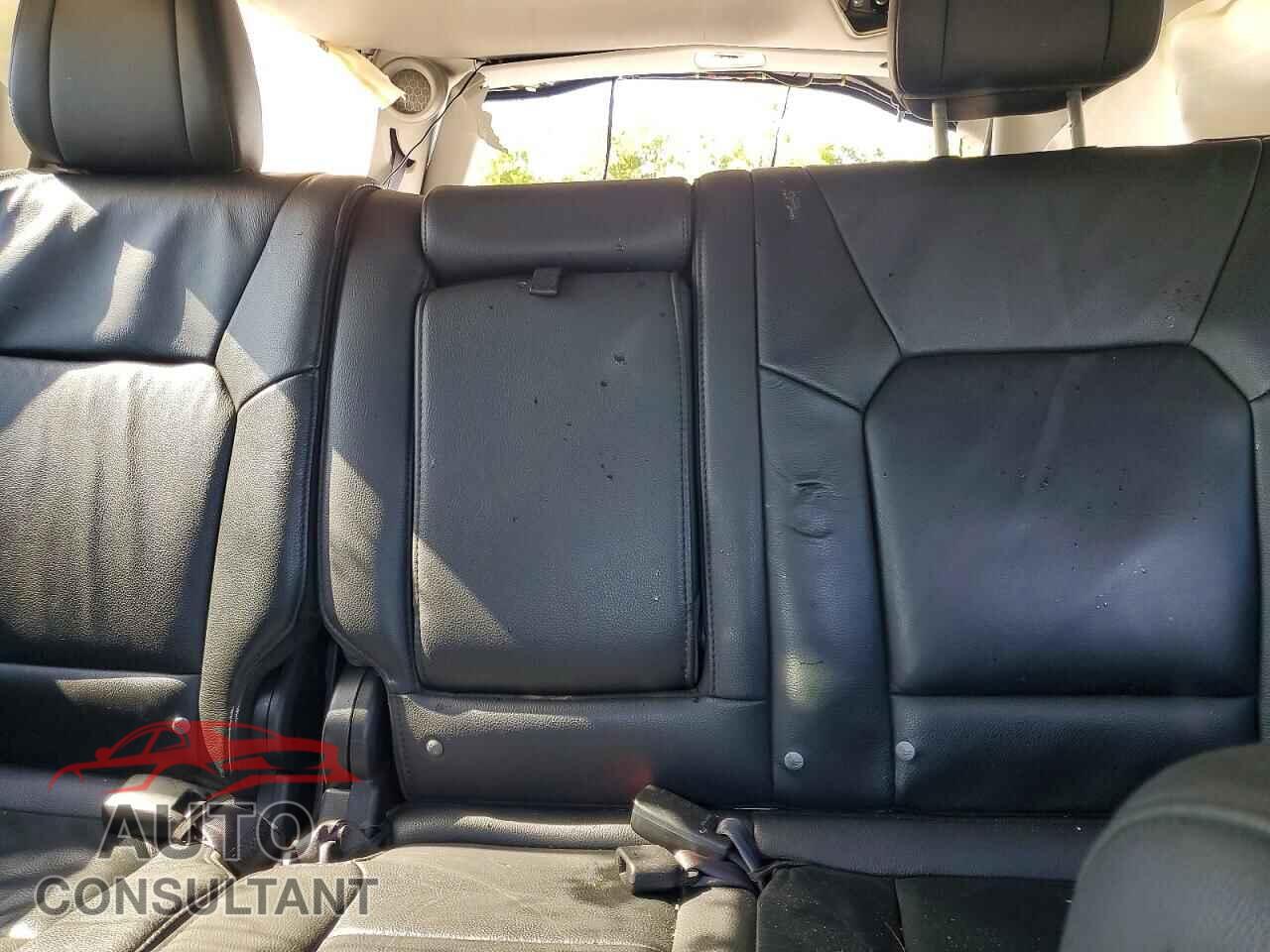 HONDA PILOT 2015 - 5FNYF3H98FB012414