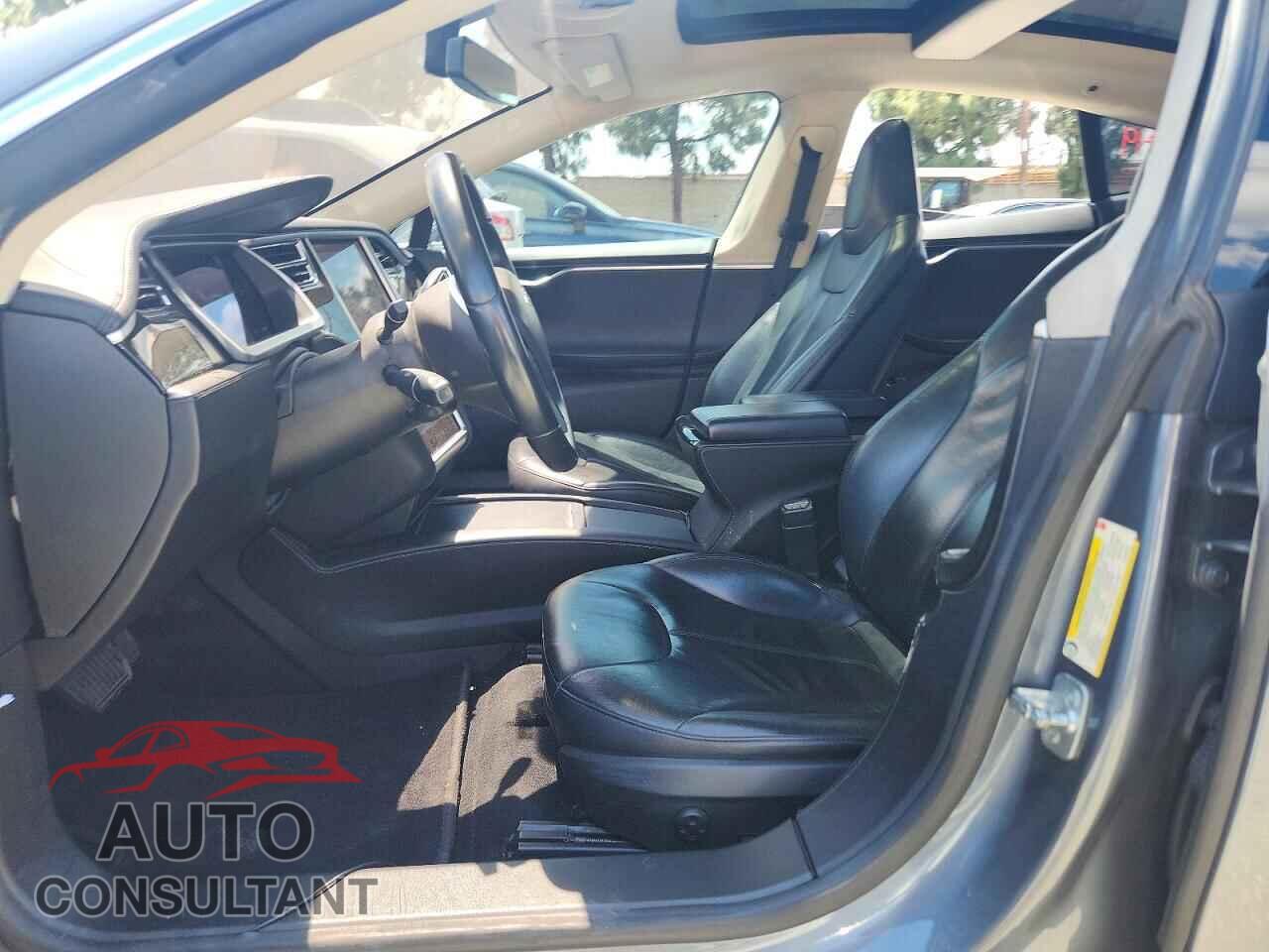 TESLA MODEL S 2013 - 5YJSA1CN2DFP08552