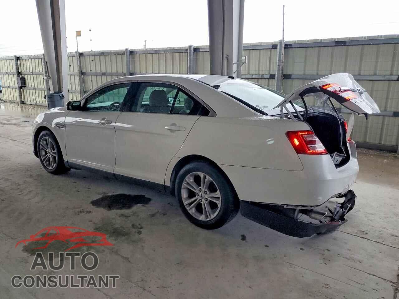 FORD TAURUS 2019 - 1FAHP2D87KG106939