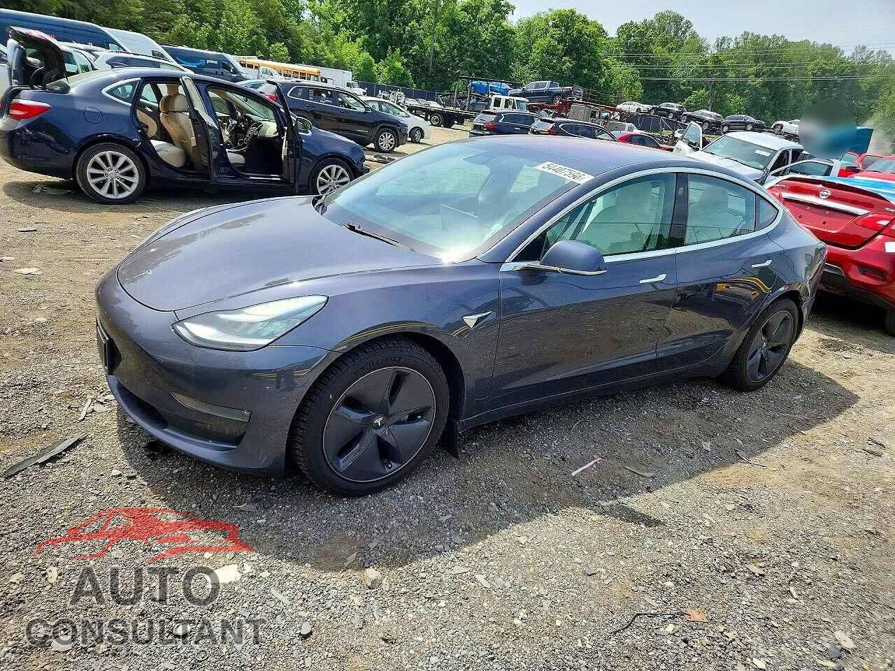 TESLA MODEL 3 2018 - 5YJ3E1EB8JF170205
