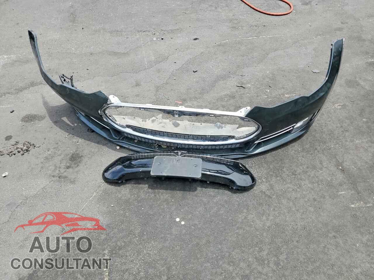 TESLA MODEL S 2013 - 5YJSA1CP9DFP19579