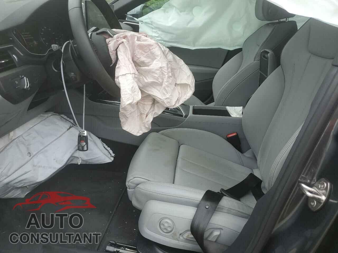 AUDI A4 2023 - WAUDAAF45PN020995