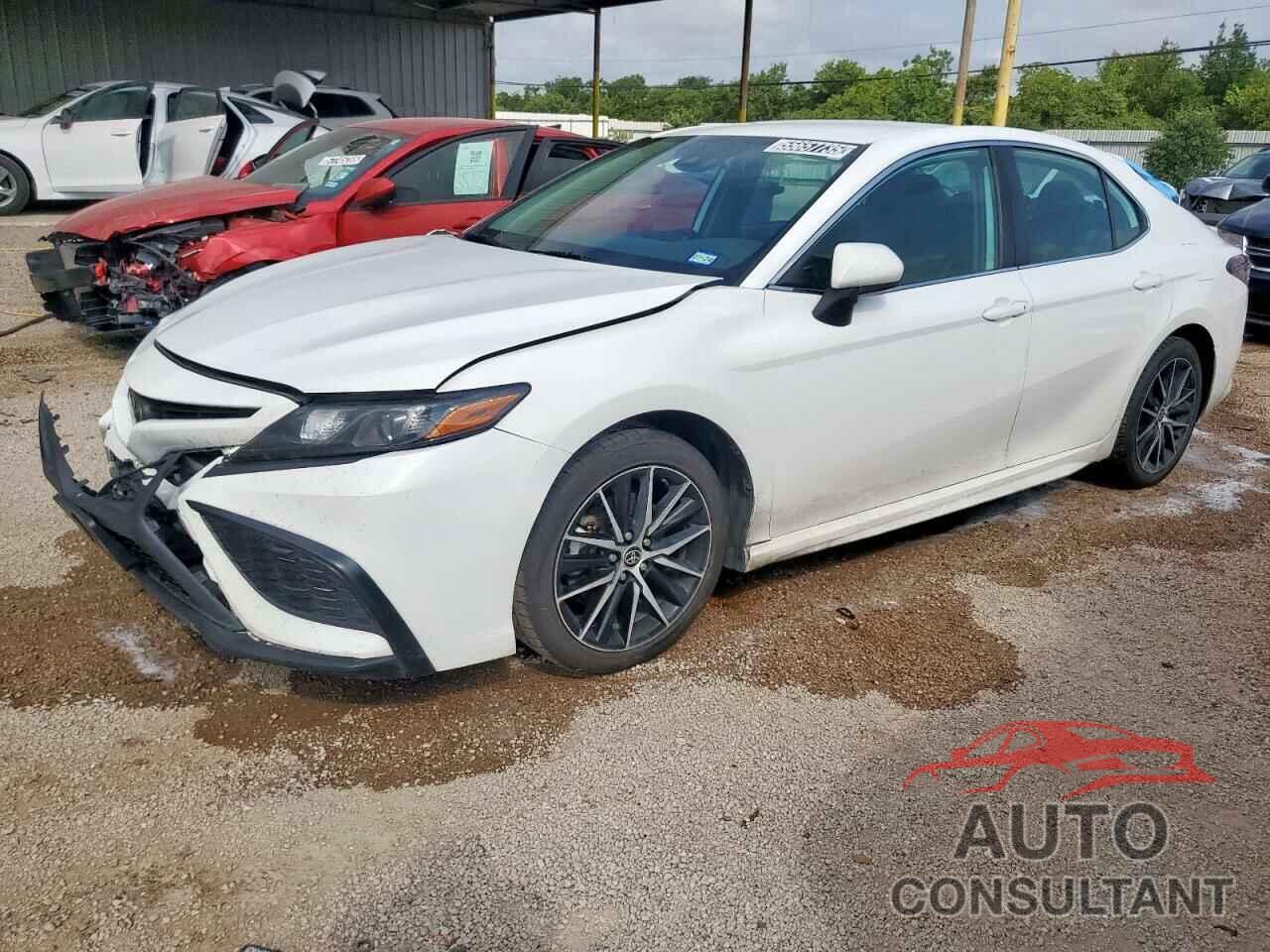 TOYOTA CAMRY 2021 - 4T1G11AK5MU541637