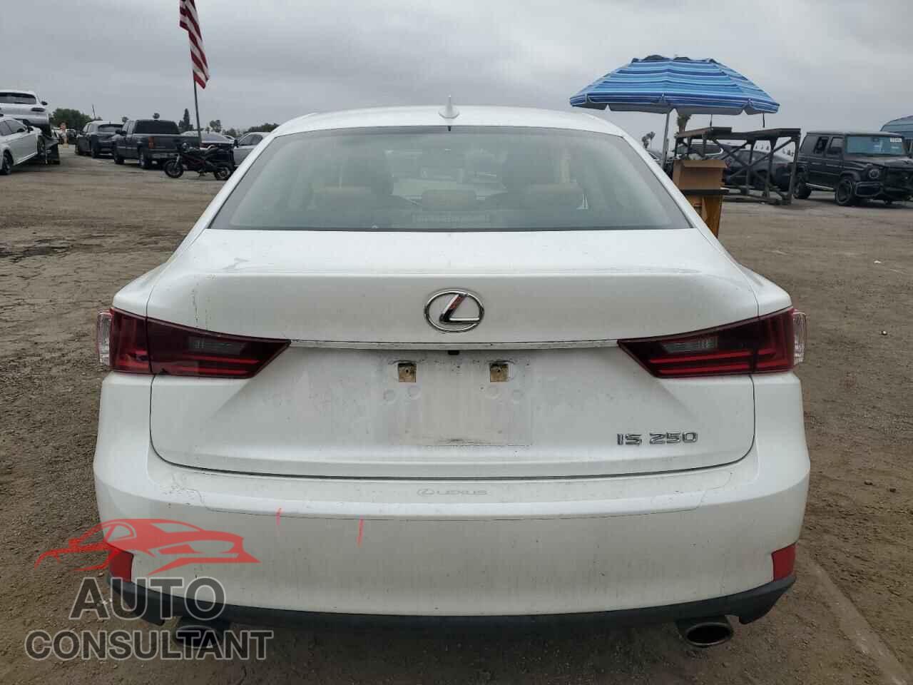 LEXUS IS 2014 - JTHBF1D22E5028710