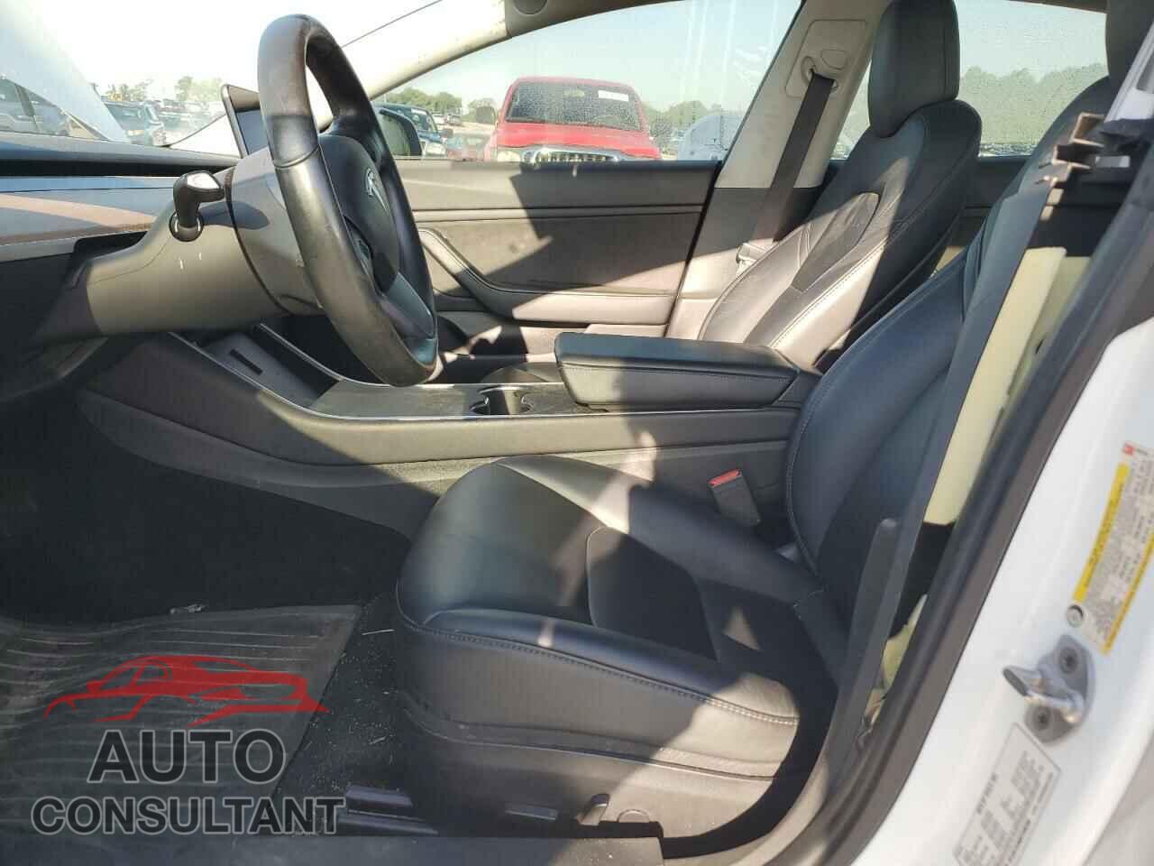 TESLA MODEL 3 2019 - 5YJ3E1EA6KF299780