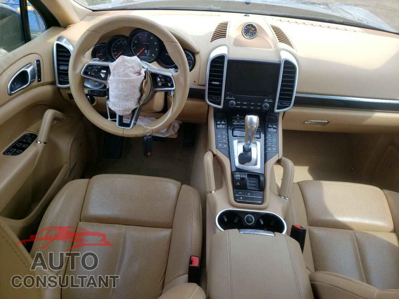 PORSCHE CAYENNE 2017 - WP1AA2A24HKA84450