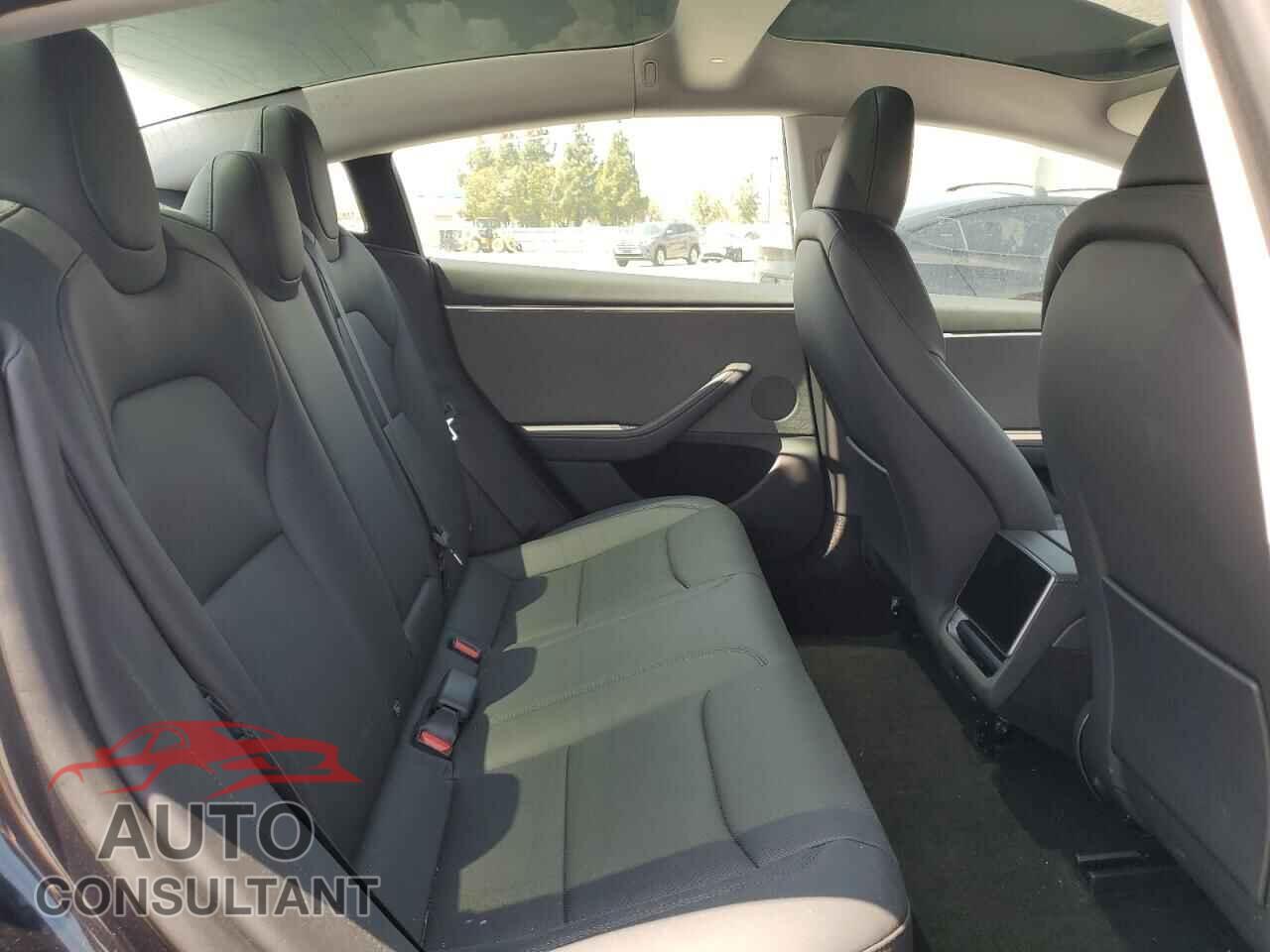 TESLA MODEL 3 2025 - 5YJ3E1EA1SF982406