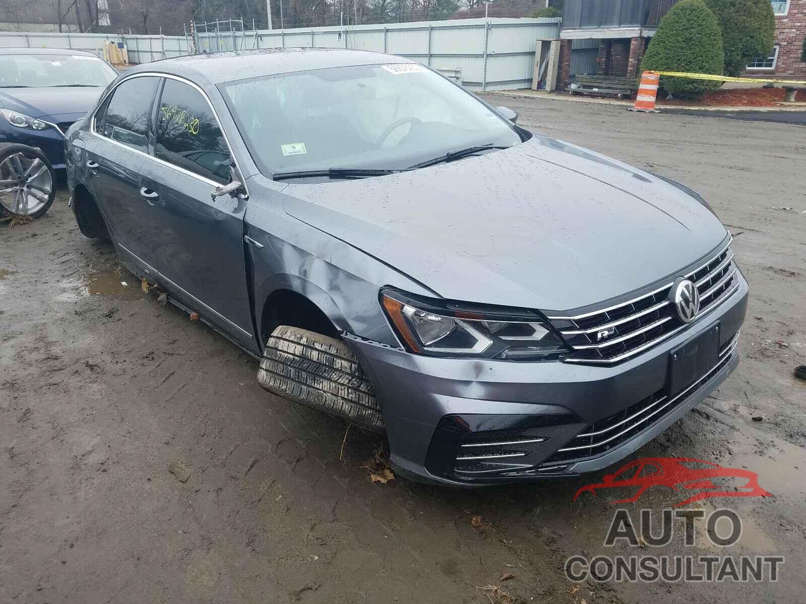 VOLKSWAGEN PASSAT 2017 - 1VWDT7A30HC048194