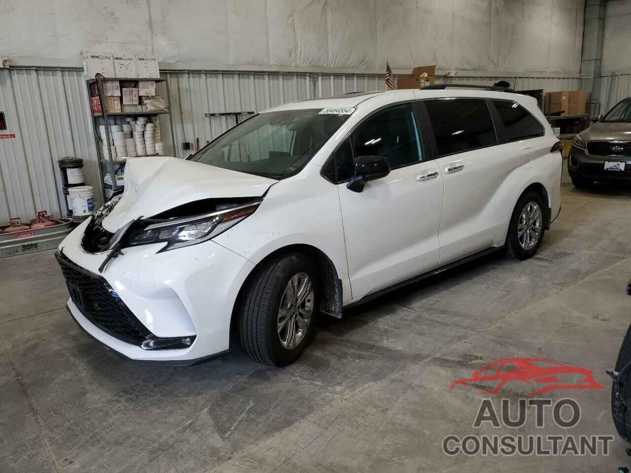 TOYOTA SIENNA 2022 - 5TDDSKFC9NS072294