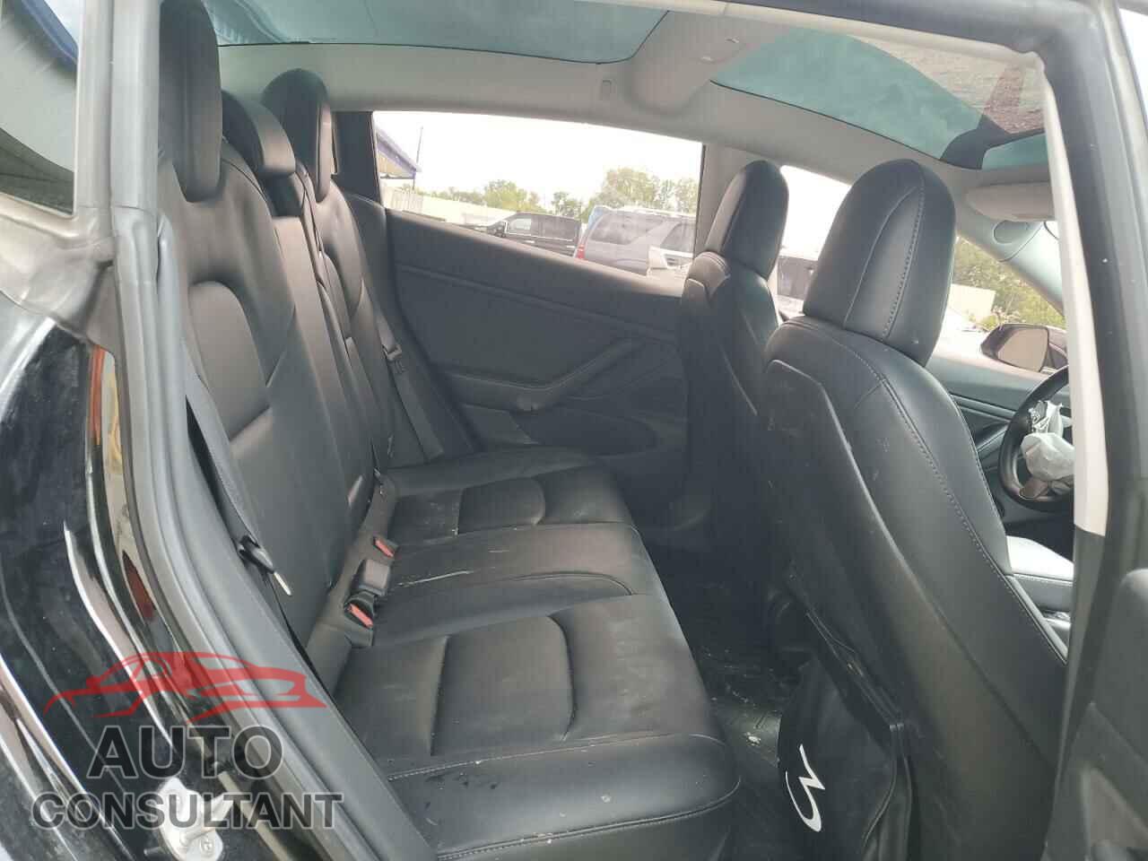 TESLA MODEL 3 2019 - 5YJ3E1EA7KF193323