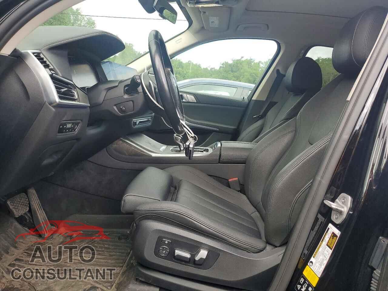 BMW X7 2021 - 5UXCW2C08M9E41090
