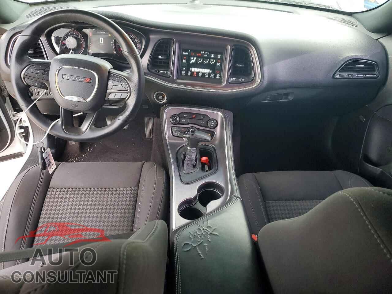 DODGE CHALLENGER 2018 - 2C3CDZAG8JH152868