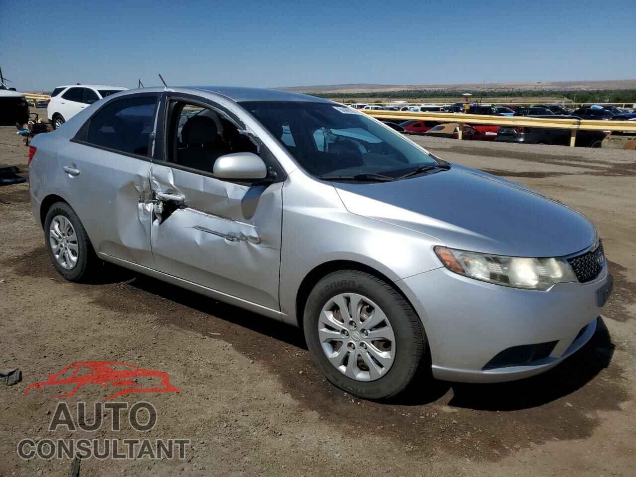 KIA FORTE 2011 - KNAFT4A21B5456049