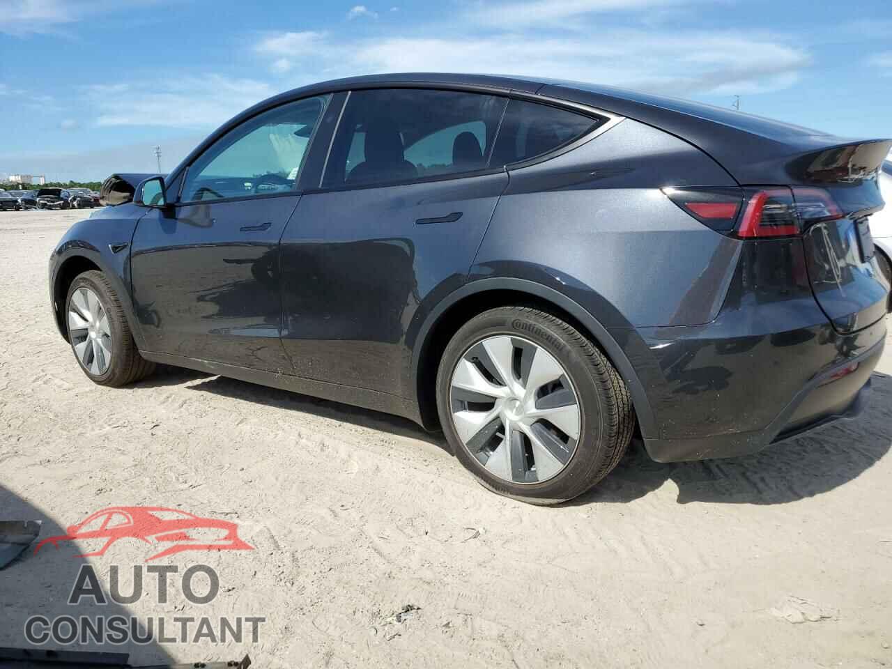 TESLA MODEL Y 2024 - 7SAYGDED1RF038484
