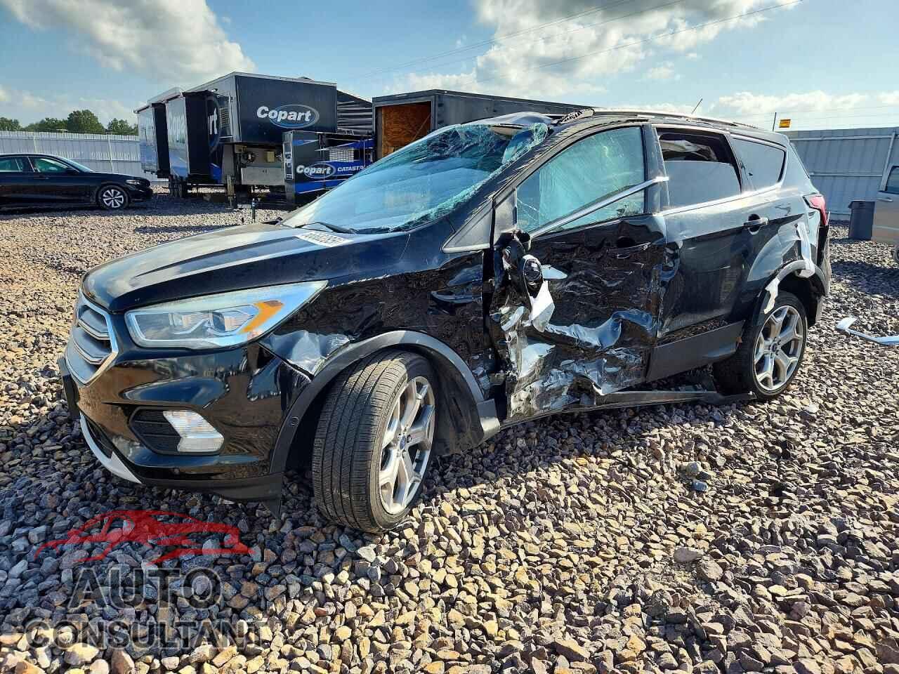 FORD ESCAPE 2017 - 1FMCU9J98HUC49892