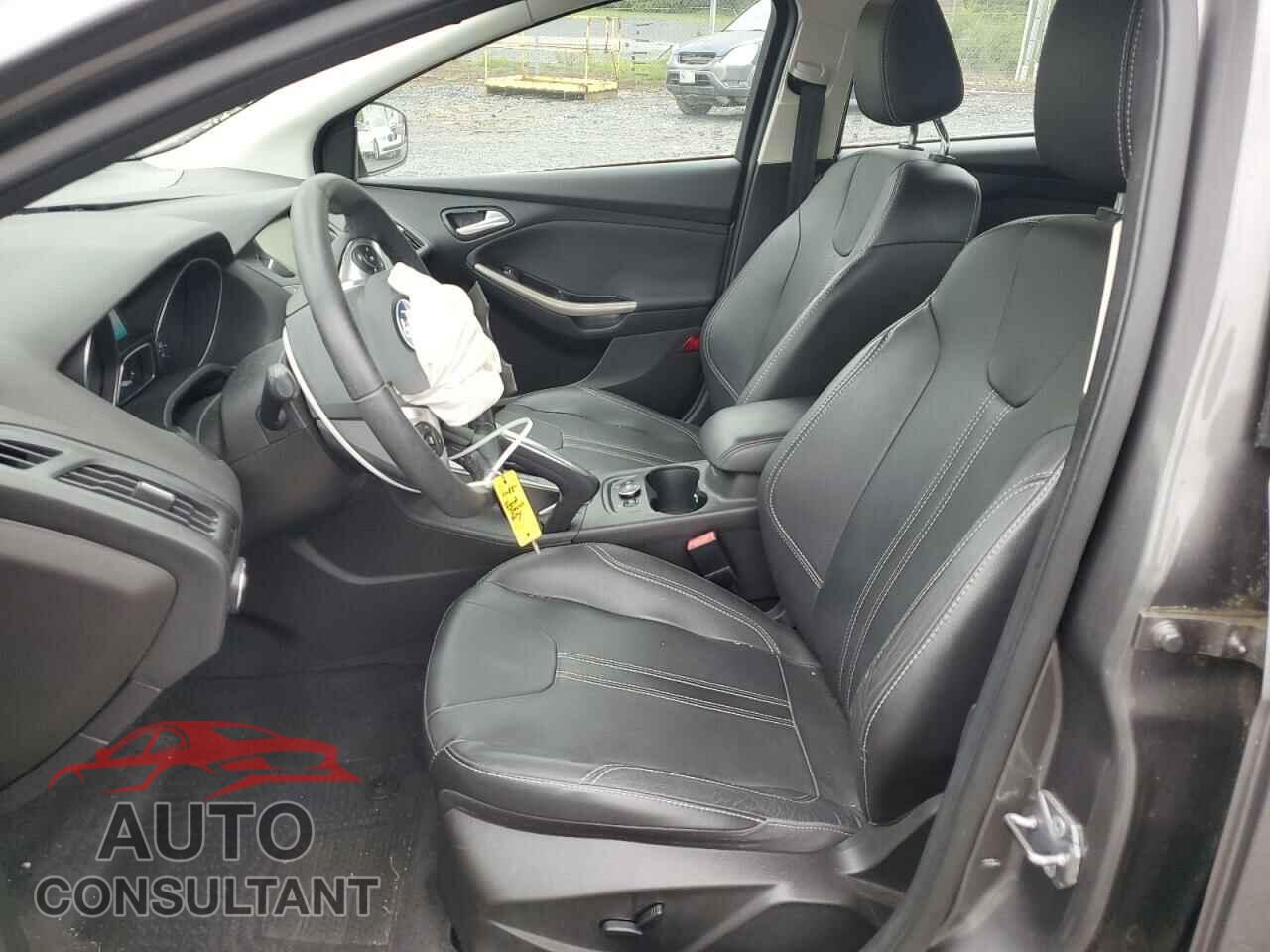 FORD FOCUS 2012 - 1FAHP3M26CL360085