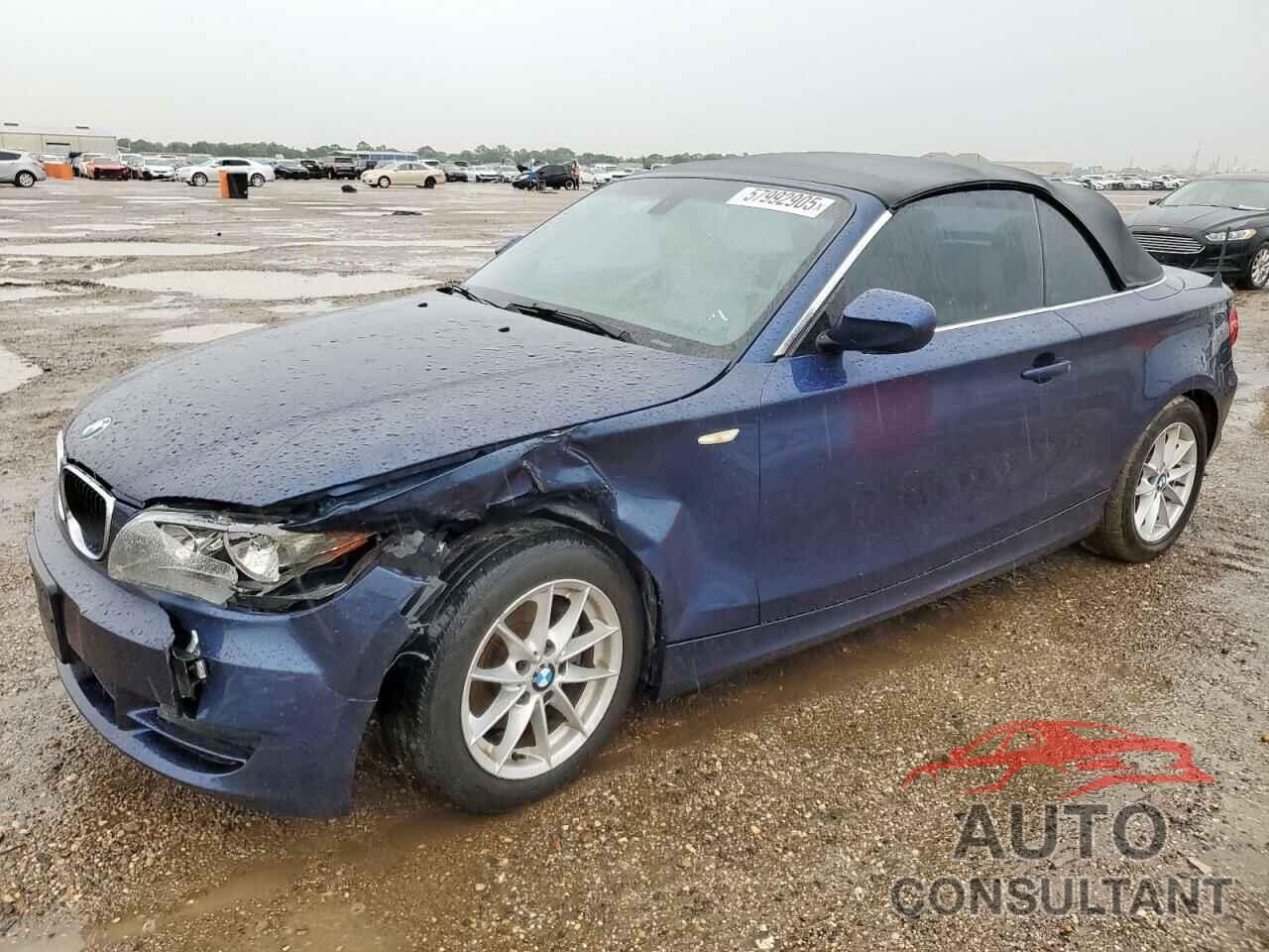 BMW 1 SERIES 2011 - WBAUL7C54BVM81107